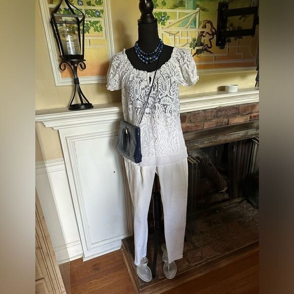 Summer must-have! Elegant, all-over white lace short sleeved shirt size S - Picture 2 of 13